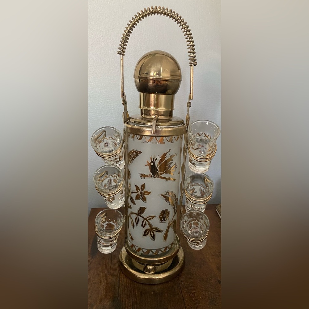 Mid Century Glenshaw Glass Works Gold Pump Decanter & 6 Shot Glasses Bar Set
